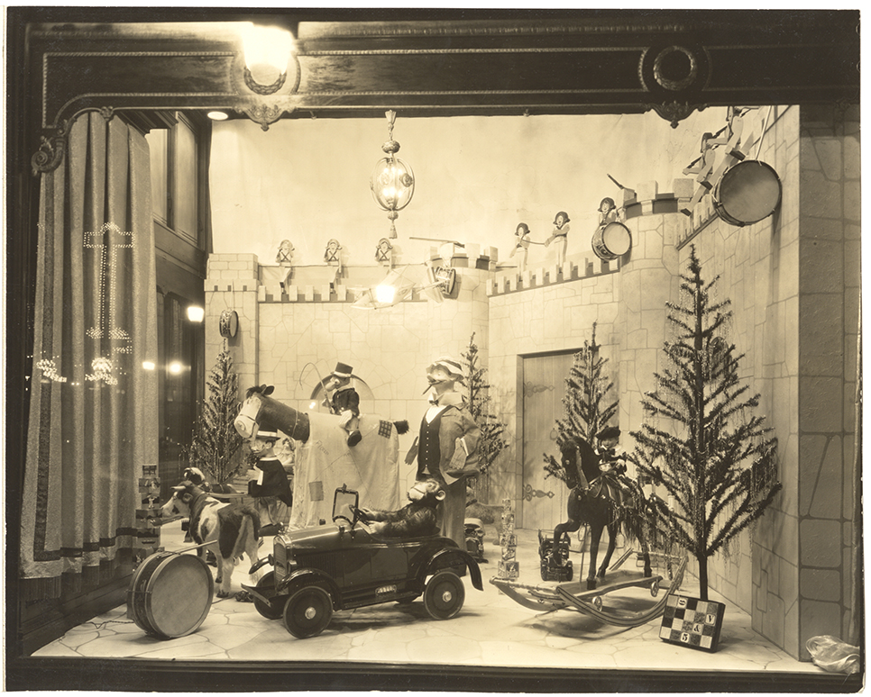 Kaufmann’s Christmas window, “Toyland” theme, c. 1926-1928. Gift of Kaufmann’s Department Store, MSP #371, 2002.0158, Heinz History Center.