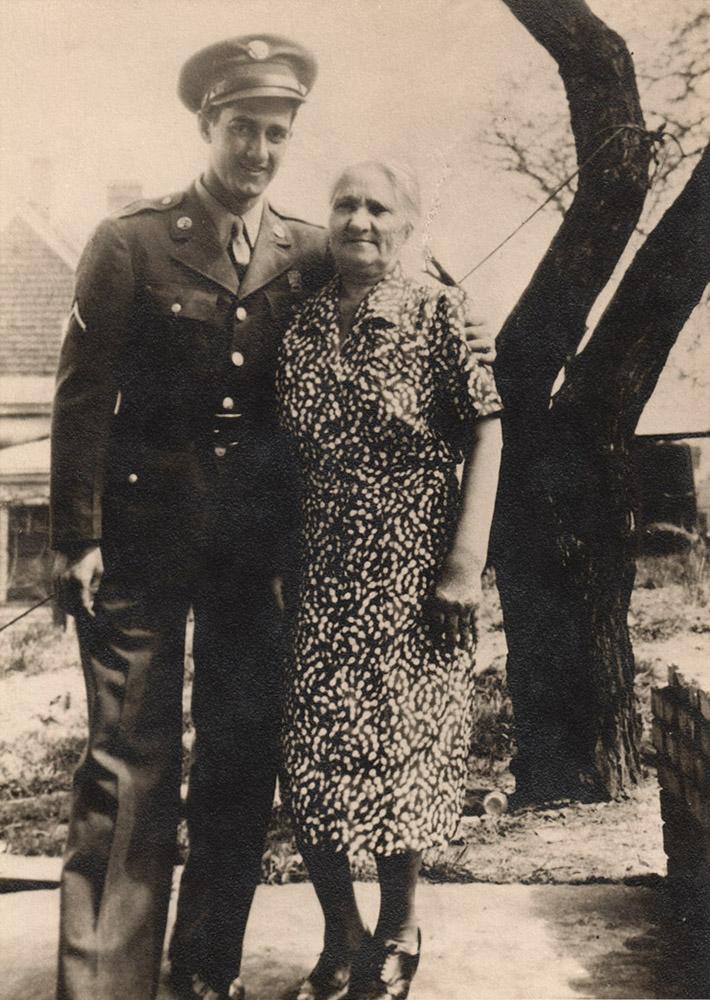 Bruno Calabro and his mother, Agostina, in May 1943. | Heinz History Center blog