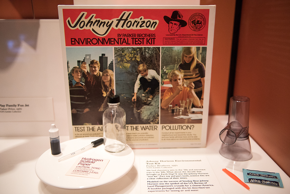 Johnny Horizon Environmental Test Kit | Toys of the '50s, '60s and '70s Exhibit | Heinz History Center