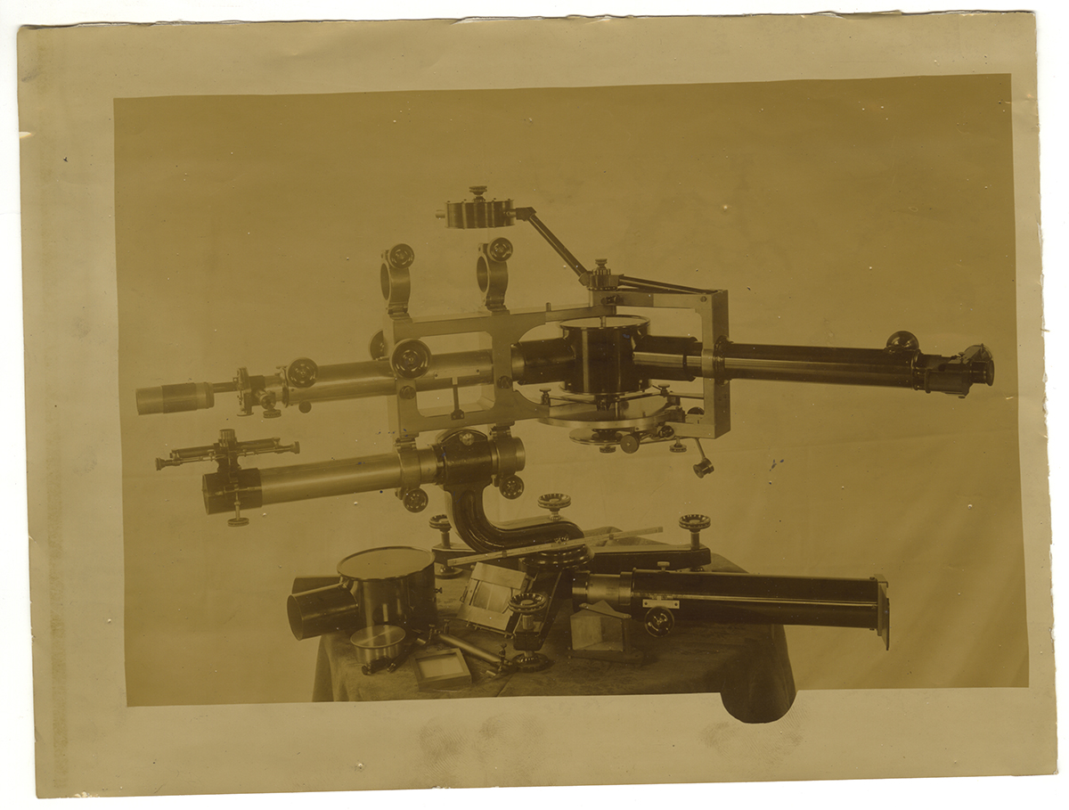 Photo of a standard spectroscope made by Brashear, Heinz History Center. Photo of a standard spectroscope made by Brashear, Heinz History Center.