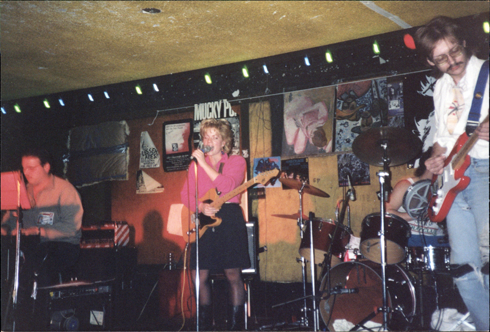 Damaged Pies performing at the Electric Banana, 1990. Stephen Bodner Papers and Photographs, acc. 2016.0090, Detre Library & Archives, Heinz History Center.