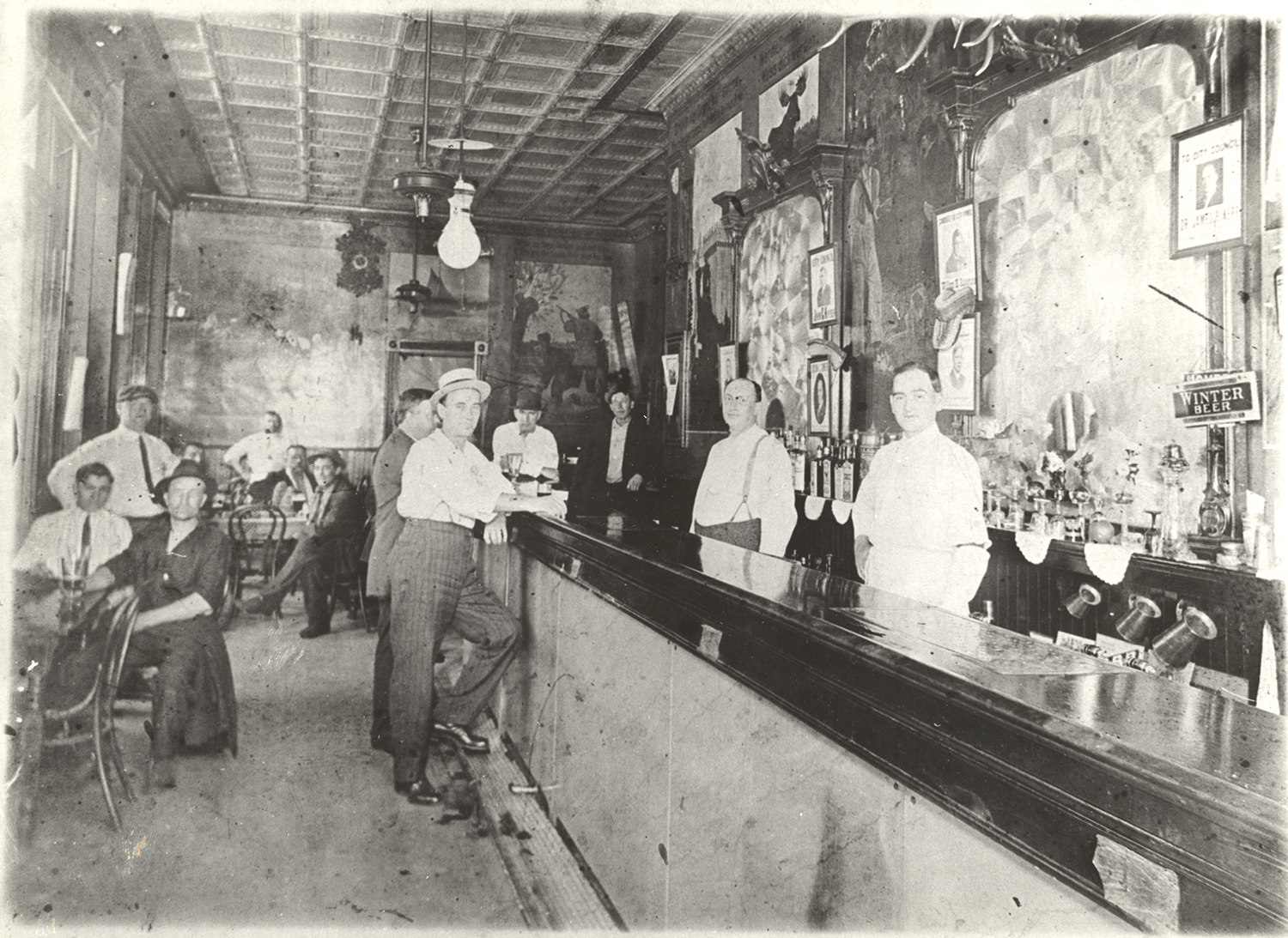 Zoglmann’s Saloon interior, c. 1910. Zoglmann-Linz Family Photo Collection. MSS 874, Detre Library & Archives, Heinz History Center.