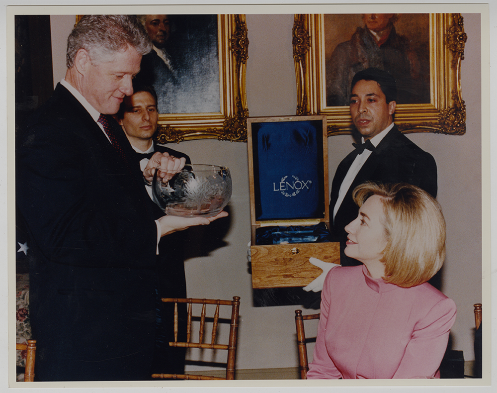 Bill Clinton's inaugural gift | Gift of Lenox Incorporated | Heinz History Center