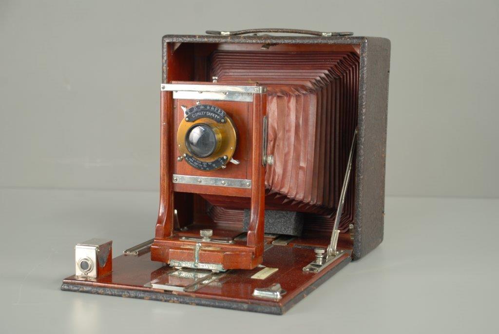 Conley Safety Camera used by Charles “Teenie” Harris, 1920s. Gift of the family of Charles “Teenie” Harris.