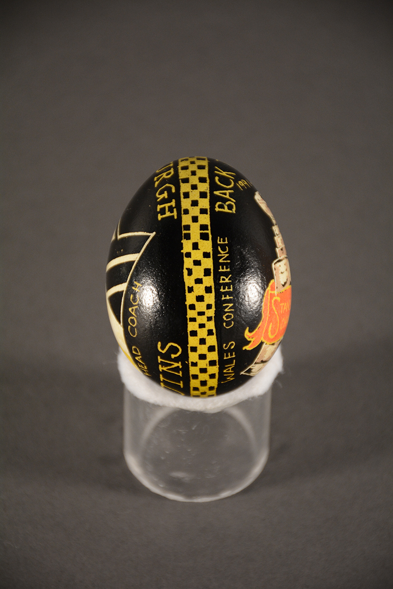 This egg, done for Head Coach Scott Bowman shows the band that encircles each egg and represents “the continuous thread of life.” Gift of Pittsburgh Penguins