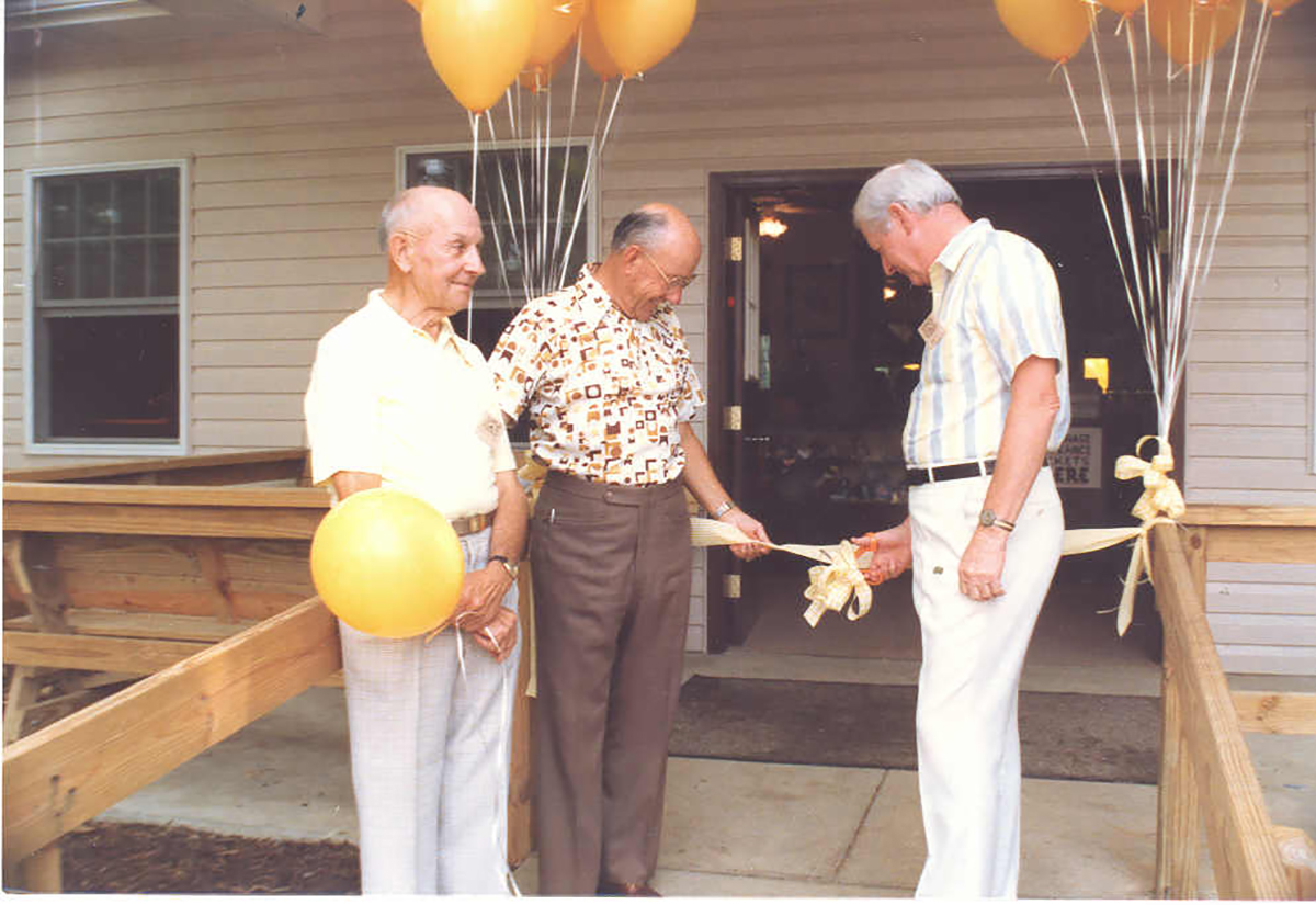 On June 20, 1987 Jack Piatt and Delvin Miller cut the ribbon at the Visitor Center dedication ceremony.