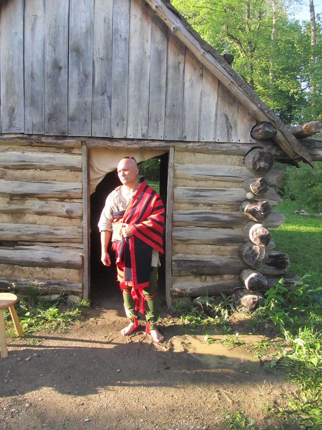 The Frontier Trading Post cabin at Meadowcroft Rockshelter and Historic Village is modeled after Smith’s description.