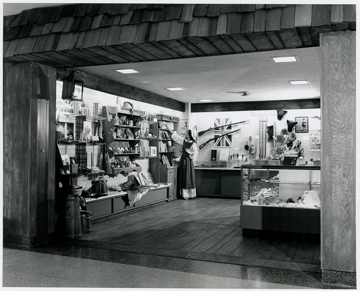 The Fort Pitt Museum Associates operated the Fort Pitt Museum’s gift store in the 1970s.