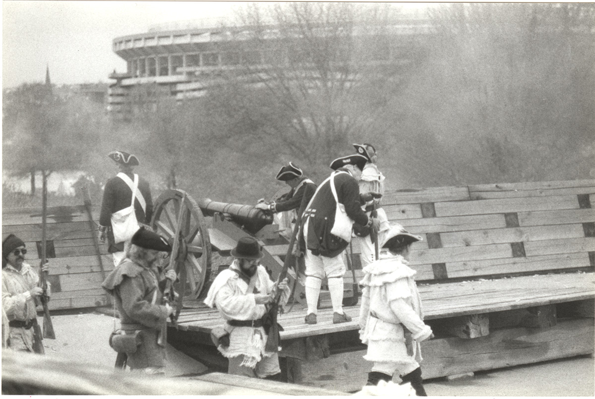 The Museum’s roof was utilized for reenactments and demonstrations during the annual Colonial Fair, 1992.