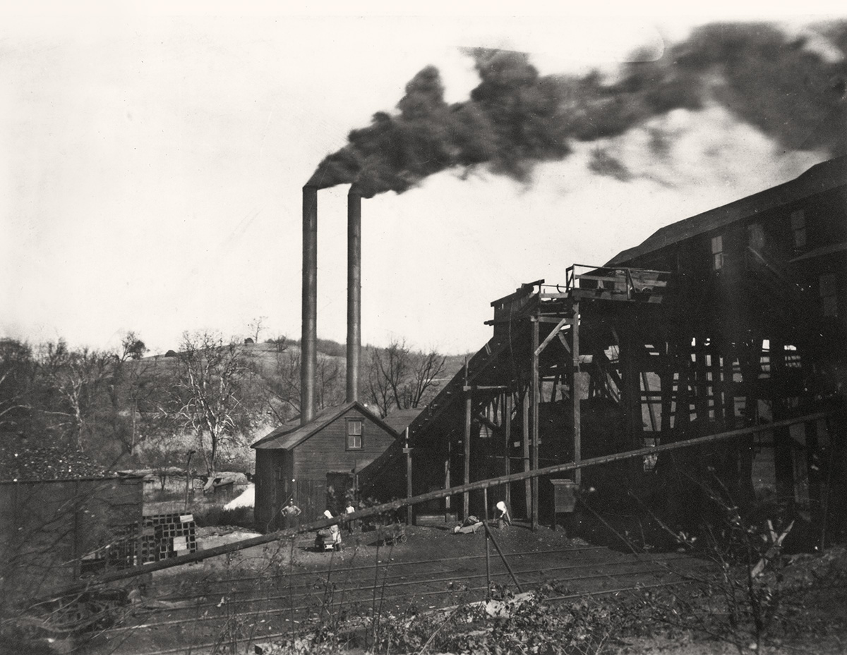 Donahoe Coal Co. coal tipple in Avella, Pa., 1925. Gift of Lee Cecchini. Italian American Collection at the Heinz History Center.