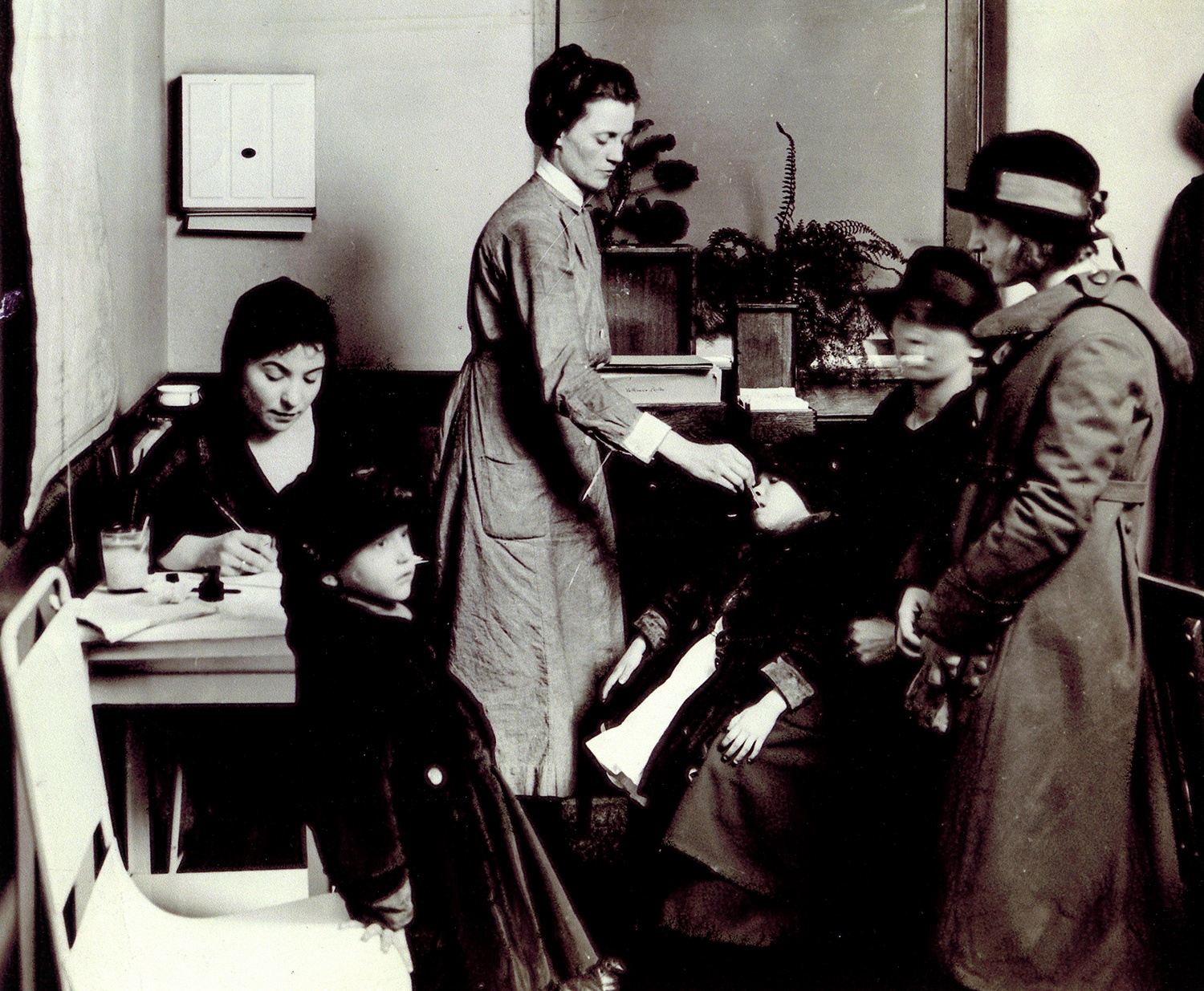 Tuberculosis Hospital of Pittsburgh dispensary, c. 1910.