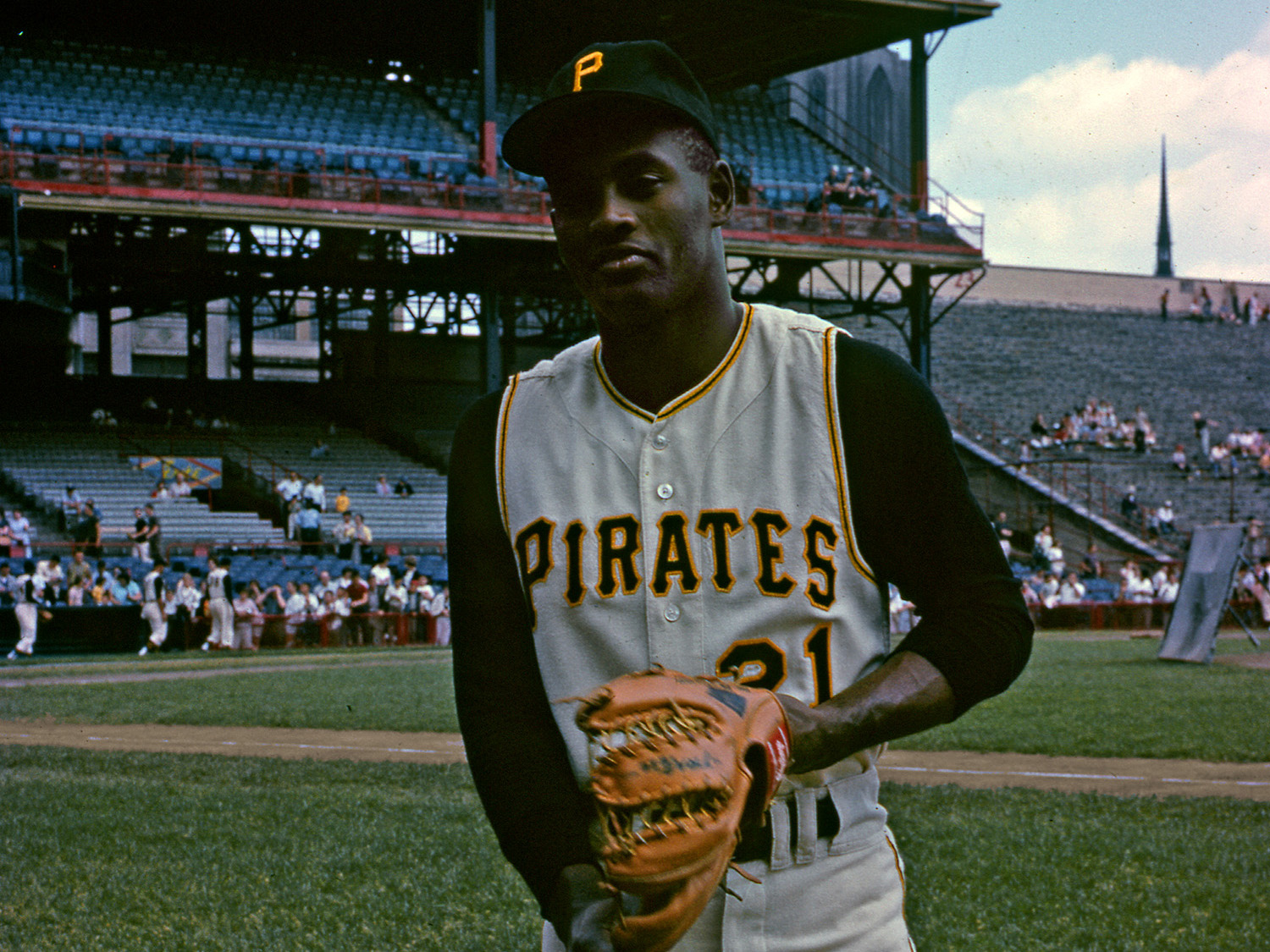 Personal Connections to a Hero Named Roberto Clemente - Heinz History